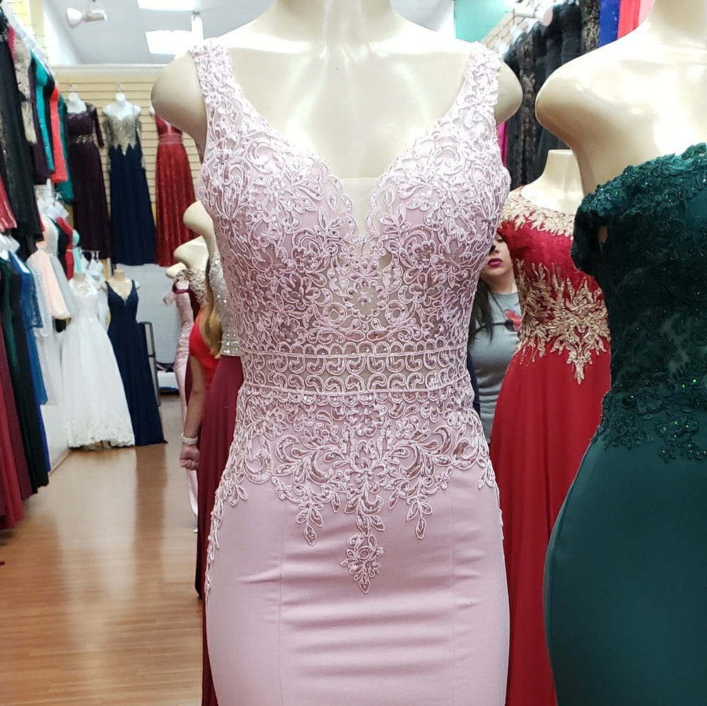 New Gorgeous Formal Gown with slit Size Small